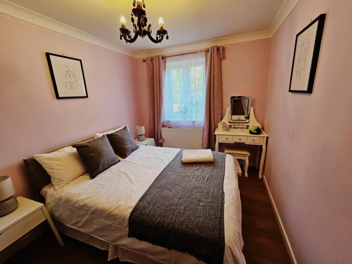 דירות לונדון Lovely Flat Close To Shepherd'S Bush מראה חיצוני תמונה